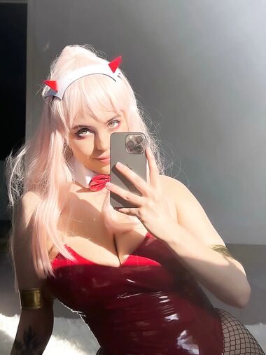 Heyimbee New PPV Red Latex Hugging My body in The Right Place (9 Photos)