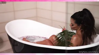 Tiffany Keller Full Nude Bath PPV OnlyFans Video Leaked