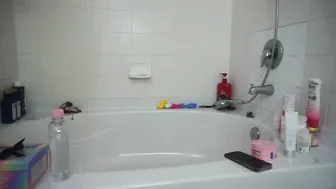 Strawberrytabby Nude Bathtub Masturbation OnlyFans Live Leaked