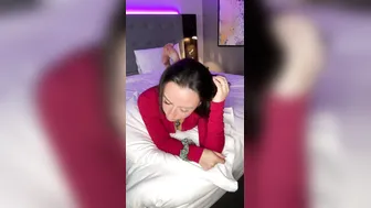 Onlymilli3 Nude British Teen Strips and Oils Herself Video Leaked