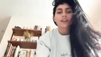 Mia Khalifa Try On Video Leaked