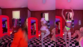 Rachel Cook Live Halloween Costume Ty On Video Leaked