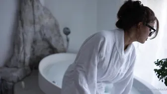 Emily Black Nude Bathtub Solo OnlyFans Video Leaked