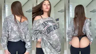 Sophieraiin Ass Teasing in Bathroom Video Leaked