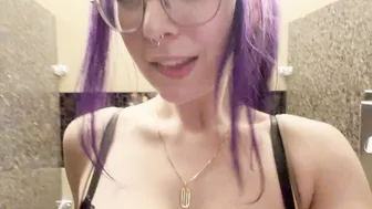 Rowsvee Natural Boobs Teasing PPV OnlyFans Video Leaked