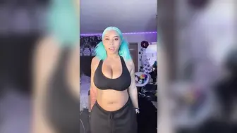 Milkmamijas Tits Bouncing & Play OnlyFans Video Leaked