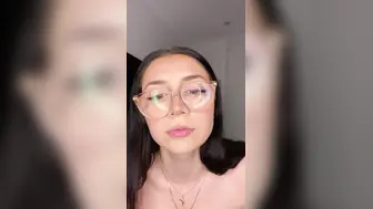 Lilith Cavaliere Onlyfans Boob Tease Video Leaked