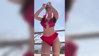 Elizabeth Vasilenko Onlyfans Topless Tease Video Leaked