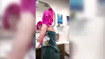 Dare Taylor Nude Pool To Shower Tease Livestream Video Leaked