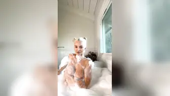 Lindsey Pelas Onlyfans Topless Bath Tease Video Leaked