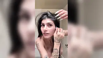 Mia Khalifa Onlyfans Topless Livestream Tease Video Leaked