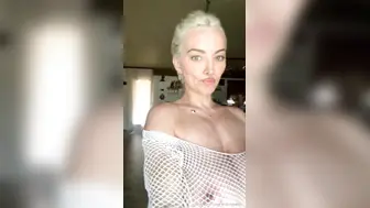 Lindsey Pelas Onlyfans Topless Drunk Boob Play Livestream Video Leaked