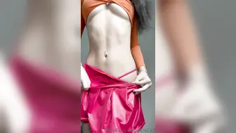 Vivi.x33 Onlyfans Strip To Naked Tease Selfie Video Leaked
