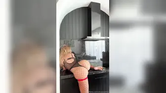 Evajoanna Aka Evasaccount Onlyfans Naked Kitchen Strip Seduction Video Leaked