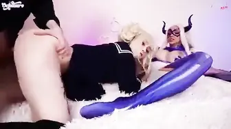 Himiko Toga from My Hero Academia cosplayer fucking in a threesome