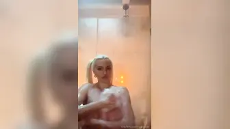 Lindsey Pelas Topless Bath Journey Vlog Onlyfans Livestream Leaked