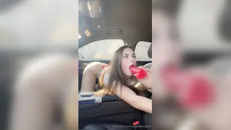 Lauren Alexis Deepthroats Red Dildo Inside Car Onlyfans Selfie Leaked