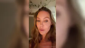 Nicole Aniston Strips n Fucks With Dildo Onlyfans Shower Selfie Vlog Leaked