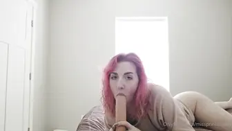 MissPrincessKay Onlyfans Dildo Suck n Fuck On Bed Selfie Leaked