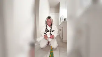 Zonamaeee Naked Riding On Dildo Tentacle Onlyfans Selfie Leaked