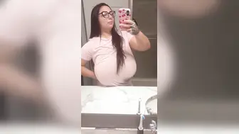 ThatGreenEyedGirl22 Boob Teasing While Filming Mirror Selfie Onlyfans Video Leaked