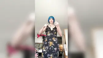 Julia.neis Aka Kenalialuv Topless Dressing Up Multiple Outfits Onlyfans Selfie Leaked