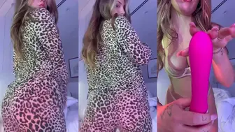 Piper Rockelle Topless Pink Vibrator