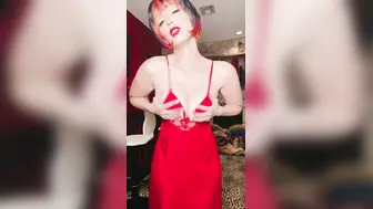Carlotta Champagne Nude Strip While Seducing So Hot Selfie Video Leaked