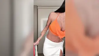 Mia Khalifa Shows Her Slutty Boobs And Pussy on Livestream Onlyfans POV Video Leaked