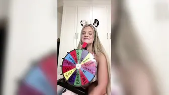 Cynthia Abramson Nude Strip Playing Boobs n Pussy Solo Livestream Sex Video Leaked