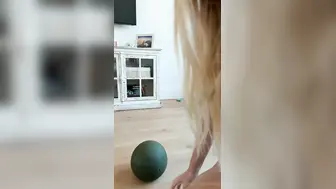 AshleyK Hawaii Onlyfans Naked Strip & Fuck With Machine After Workout Solo Video Leaked
