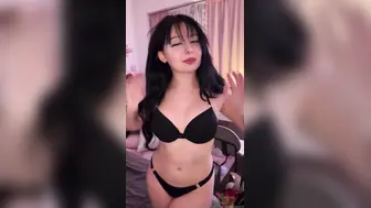 Jouerdis Topless Strip After Trying On Her New Lingeries Onlyfans Selfie Video Leaked