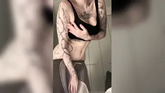 Lyracr0w0 Teasing Her Nice Natural Tits With Pink Nipples Onlyfans Selfie Leaked