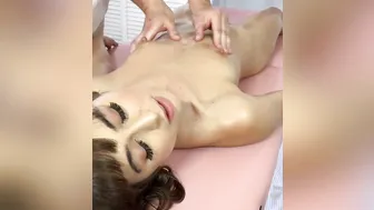 Riley Reid Oiled Up Massage Sex Video Leaked