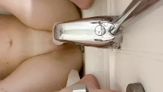 Noarmsgirl Nude Faucet Masturbation OnlyFans Video Leaked