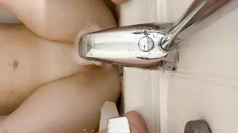 Noarmsgirl Nude Faucet Masturbation OnlyFans Video Leaked
