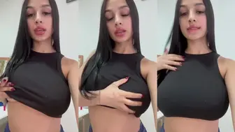 itzsaramuah Nude Titty Drop OnlyFans Video Leaked
