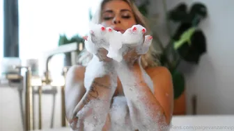 Paige VanZant Soapy Bathtub Video Leaked