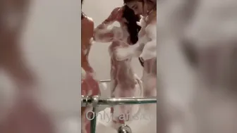 Emarrb Nude GGG Soapy Shower OnlyFans Video Leaked