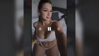 Xeniahelenaa Banana Blowjob OnlyFans Video Leaked