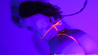 Amouranth Neon Spanking Fansly Video Leaked