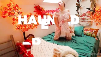 Rose Kelly Negligee Masturbation OnlyFans Video Leaked