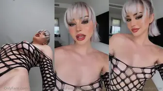 Kristen Hancher Nude TikTok Fishnet OnlyFans Video Leaked