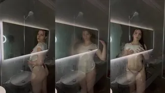 Zoe_lovee Wet Shower OnlyFans Video Leaked